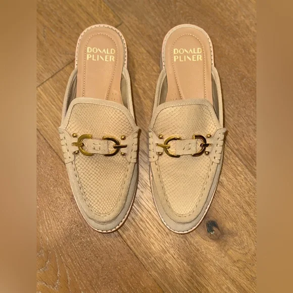 Donald J. Pliner Men\'s Tan Suede Horsebit Davey Loafers Never Worn Donald J. Pliner | Shoes | Donald Pliner Suede Mens Loafer  main image 2